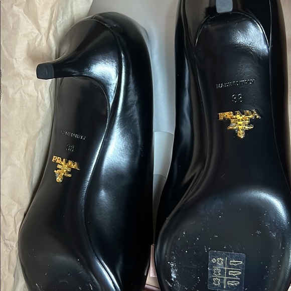 Authentic Prada black leather with pink bow new in original box size Eu 38/7-7,5 - Picture 4 of 6